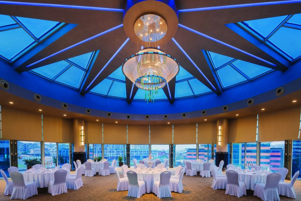 Teras Panorama Genis 2 - Wyndham Grand Istanbul Europe