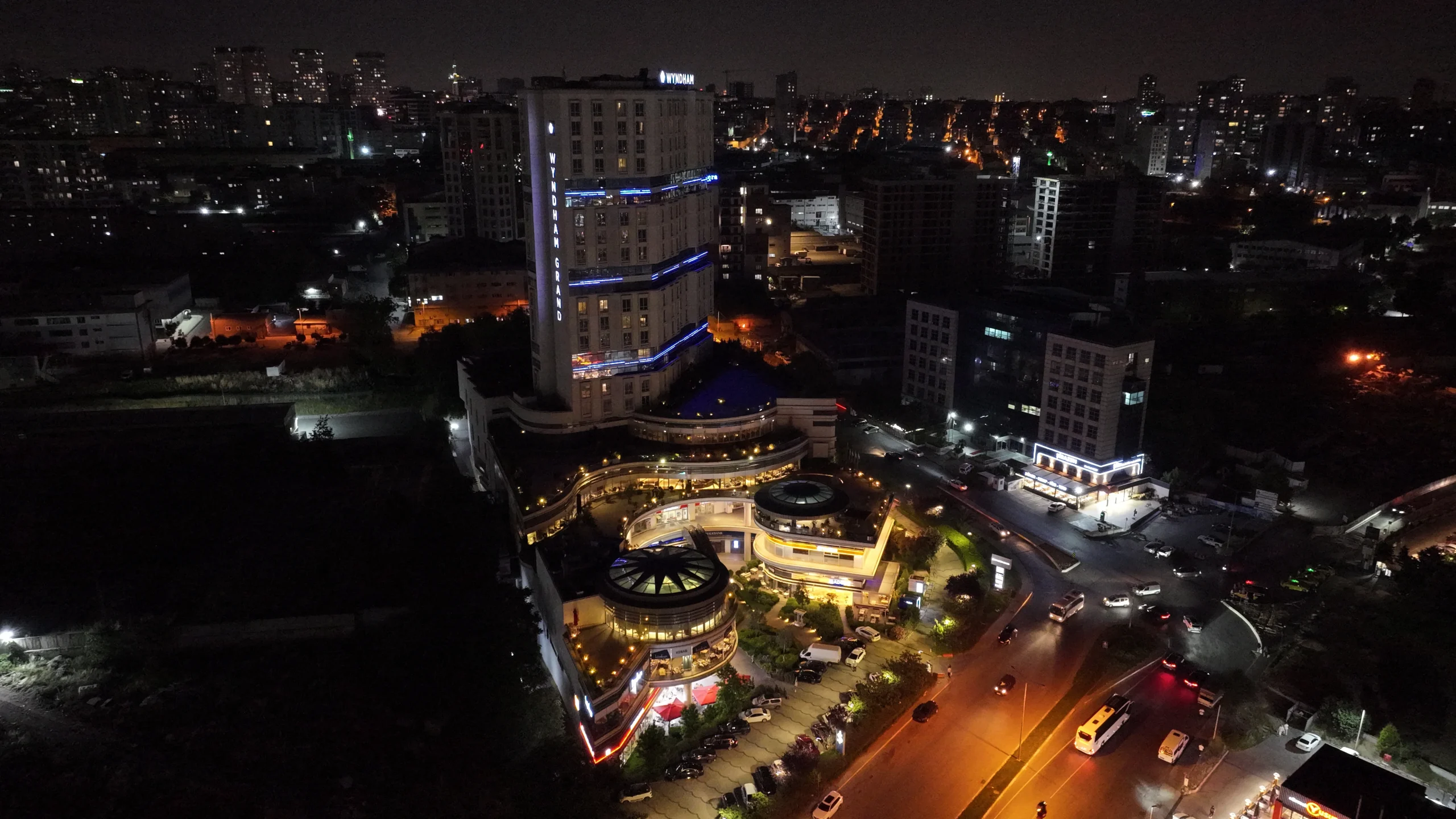 Güneşli 5 Yıldızlı Otel
